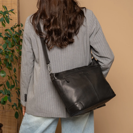Genti de zi - Geanta de umar Astero din piele naturala, The Chesterfield Brand - Negru