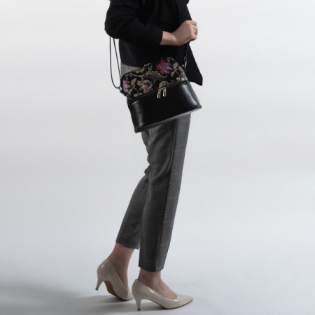 Geanta dama din piele naturala, model 239, de umar si crossbody, Negru cu flori [1]