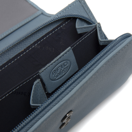 Portofel dama, The Chesterfield Brand, cu protectie anti scanare RFID, din piele naturala Valetta, Albastru deschis [2]