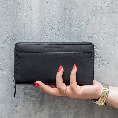 Portofel din piele naturala The Chesterfield Brand, cu protectie anti scanare RFID, Halle, Negru