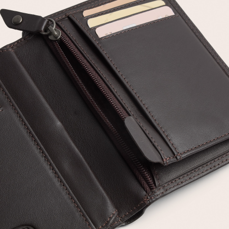 Portofel The Chesterfield Brand, cu protectie anti scanare RFID, din piele naturala, Frederick - Maro inchis [5]