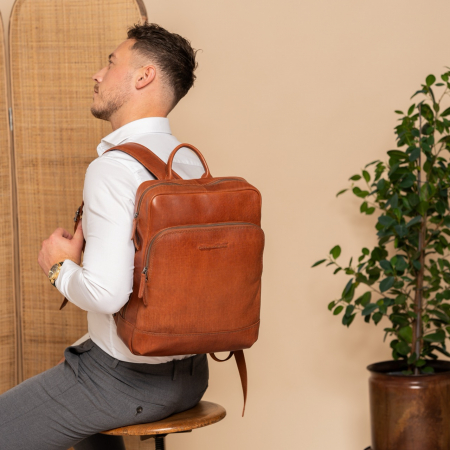 Rucsac de laptop 15 inch piele naturala, The Chesterfield brand, Nicola, Maro coniac