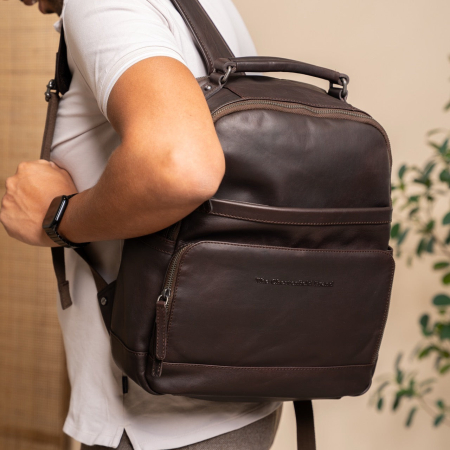 Rucsac pentru laptop de 14 inch si tableta, The Chesterfield Brand, din piele naturala, Austin, Maro inchis [2]