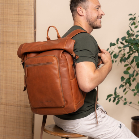 Rucsacuri - Rucsac pentru tableta si laptop de 16 inch, The Chesterfield Brand, din piele naturala, Remo, Maro coniac
