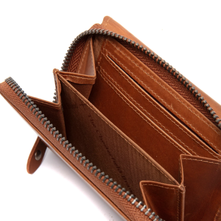 Set Cadou de Lux The Chesterfield Brand – Portofel dama, Husa Pasaport, Port Card și Husa Ochelari, Piele Naturala - Maro Coniac [6]