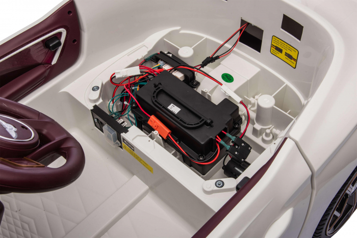Masinuta electrica 4x4 Premier Bentley Bacalar, 12V, roti cauciuc EVA, scaun piele ecologica, alb [52]