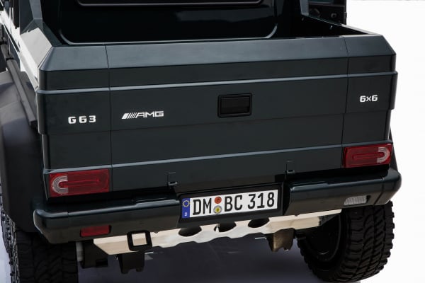 Masinuta electrica Mercedes G63 Solo, 2 baterii 12V, 6 roti cauciuc EVA, 4x4, 1 loc, 4 motoare, negru [30]