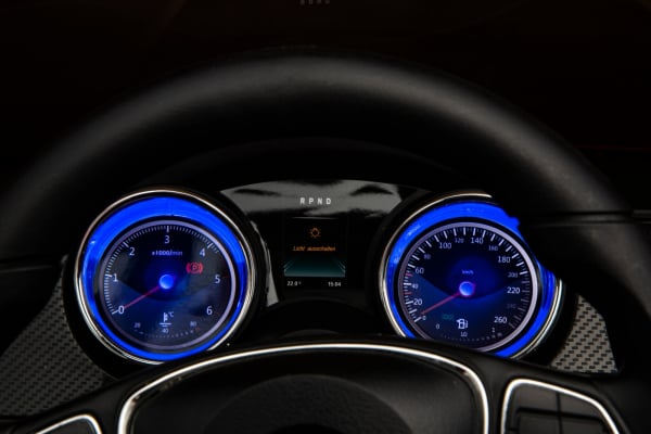 Masinuta electrica 4 x 4 Premier Mercedes X-Class, 12V, ecran LCD, MP4, roti cauciuc EVA, scaun piele ecologica, rosu [12]