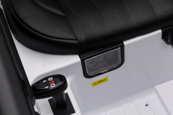 Masinuta electrica Premier 4x4 Mercedes G500, 12V, roti cauciuc EVA, scaun piele ecologica, alb [58]