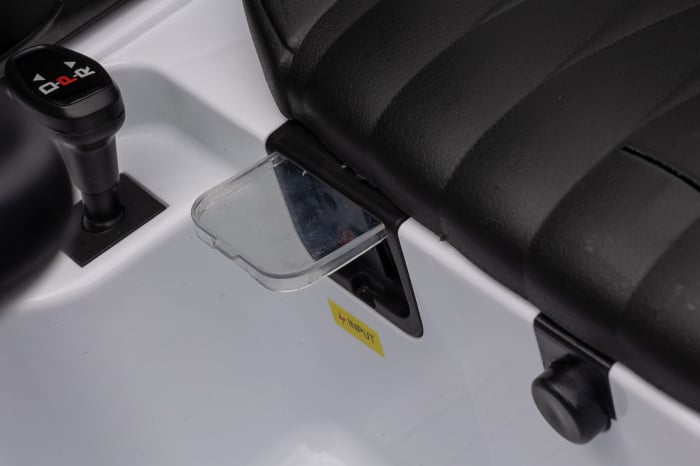 Masinuta electrica Premier 4x4 Mercedes G500, 12V, roti cauciuc EVA, scaun piele ecologica, alb [59]