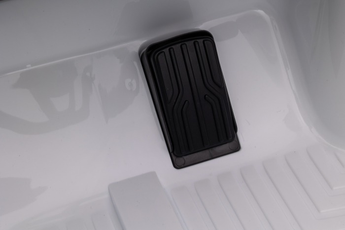 Masinuta electrica Premier 4x4 Mercedes G500, 12V, roti cauciuc EVA, scaun piele ecologica, alb [53]