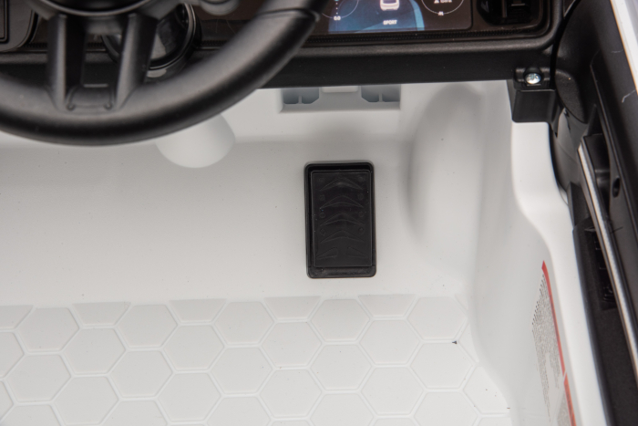 Masinuta electrica Premier Porsche Cayenne E-Hybrid Coupe, 12V, scaun piele ecologica, alb [32]