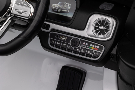 Masinuta electrica Premier 4x4 Mercedes G500, 12V, roti cauciuc EVA, scaun piele ecologica, alb [51]