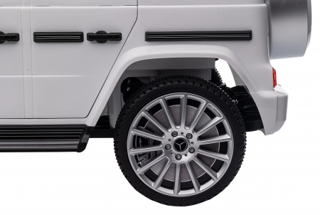 Masinuta electrica Premier 4x4 Mercedes G500, 12V, roti cauciuc EVA, scaun piele ecologica, alb [45]