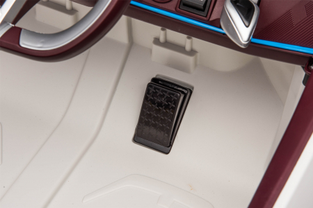 Masinuta electrica Premier BMW i4, 12V, roti cauciuc EVA, scaun piele ecologica, alb [22]