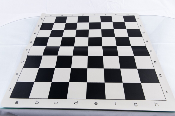 Combo Set: Piese de sah din plastic no. 6 - light si Tabla de sah din vinil [2]