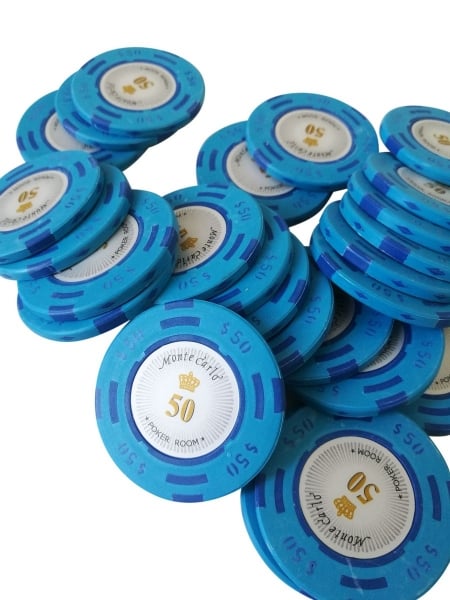 Jeton Poker Montecarlo 14 grame Clay, inscriptionat 50 chips-uri reduceri cadouri de Mos Nicolae & Mos Crăciun 2021