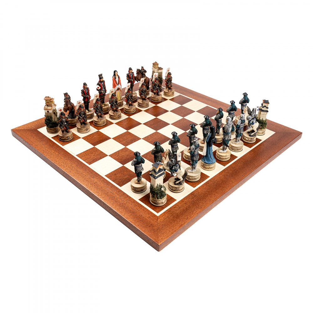 Set piese sah tematice Samurai cu taba de sah din lemn de mahon [5]