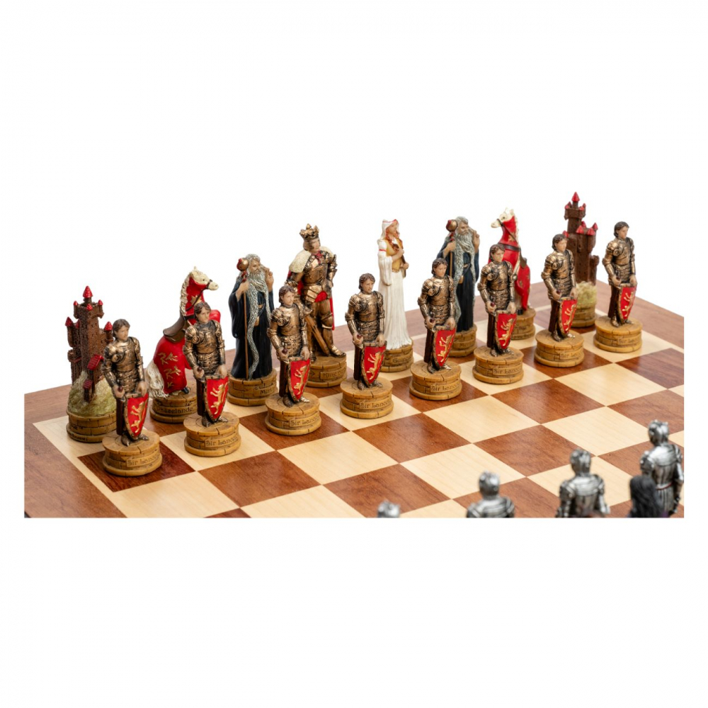 Set sah cu piese tematice King Athur cu tabla de Padauk [3]