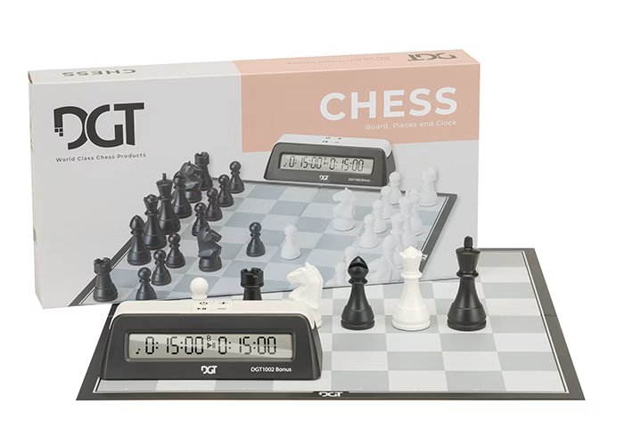 Set sah DGT cu TABLA , PIESE sI CEAS - DGT CHESS BOX