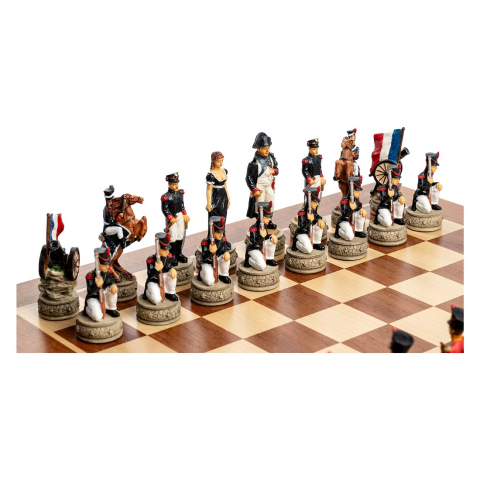 Set sah cu piese tematice Batalia de la Waterloo cu tabla de Padauk [2]