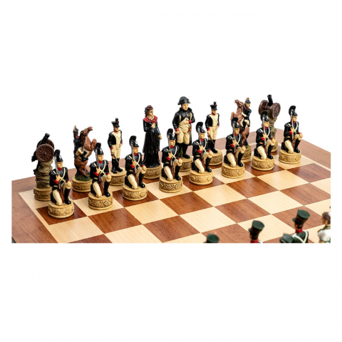 Set sah cu piese tematice Napoleon in Rusia cu tabla de Padauk [2]