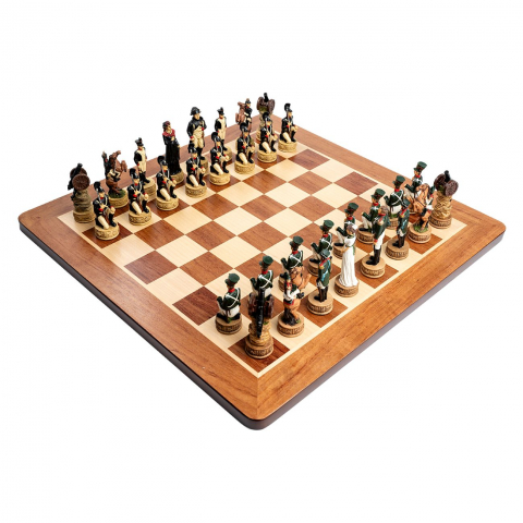 Set sah cu piese tematice Napoleon in Rusia cu tabla de Padauk [1]