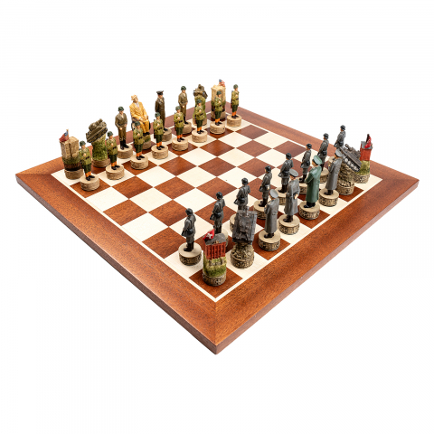 Set sah cu piese tematice WWII cu tabla mahon [3]