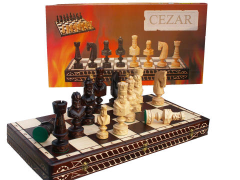 Seturi De Sah in cutie - Set sah decorativ din lemn Cezar, tabla pliabila tip cutie 85 x 85 cm, rege 22 cm