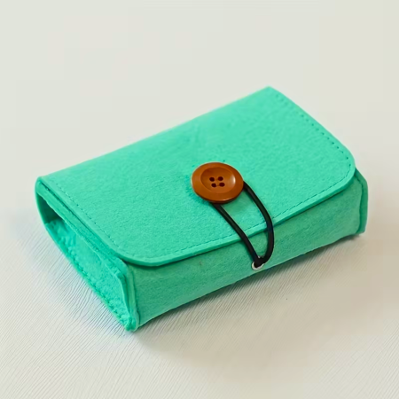 Genti si borsete - Portofel din fetru turcoaz pentru uleiuri esentiale