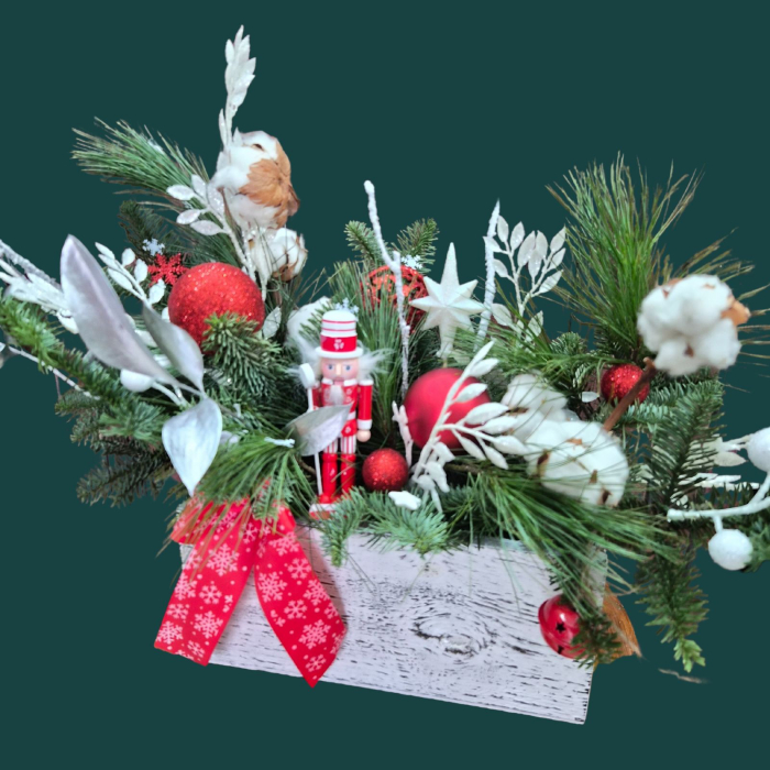 Aranjament festiv în lădiță de lemn [2]