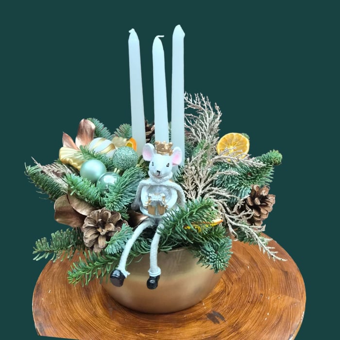 Aranjament în vas ceramic cu figurină [1]