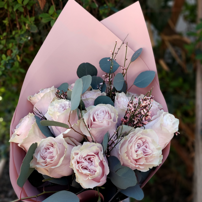 Buchet cu 15 trandafiri roz [2]