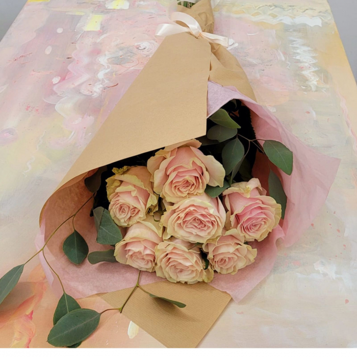 Buchet cu 7 trandafiri roz [2]