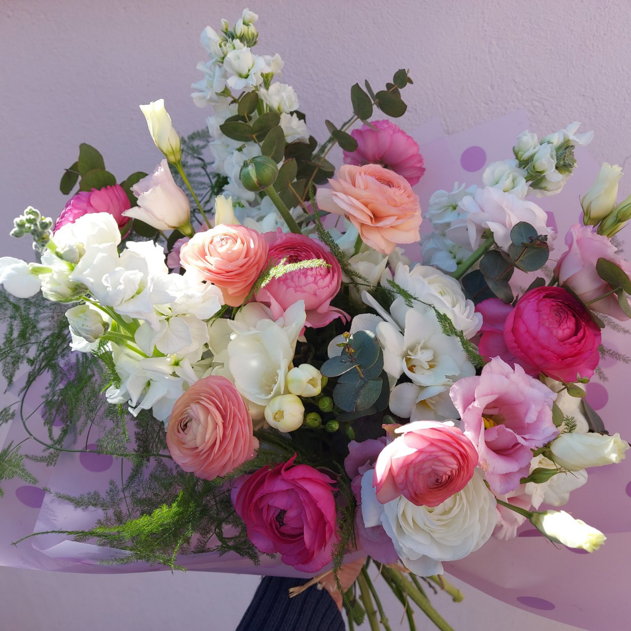 Buchet cu matthiola și ranunculus [2]