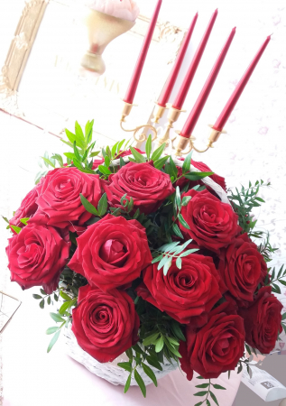 Coș cu 19 trandafiri roșii [1]