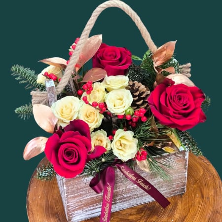 Sărbători de iarnă - Aranjament Festive Rose Box