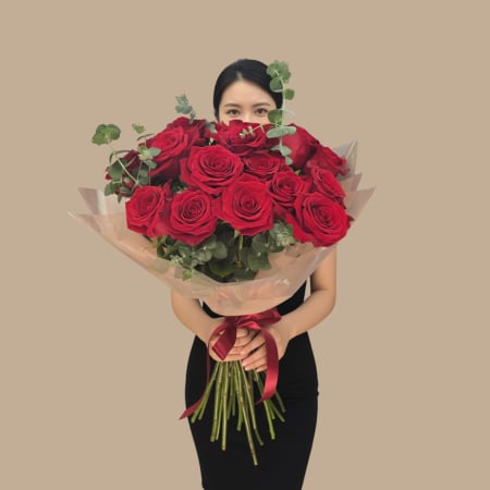 La mulți ani! - Buchet Magic Red