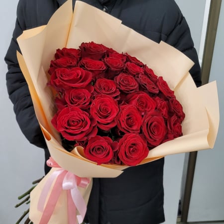Buchet 25 trandafiri roșii