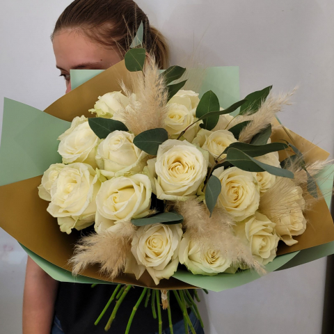 Buchet 25 trandafiri albi [2]