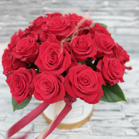 Cutie 35 trandafiri roșii [1]