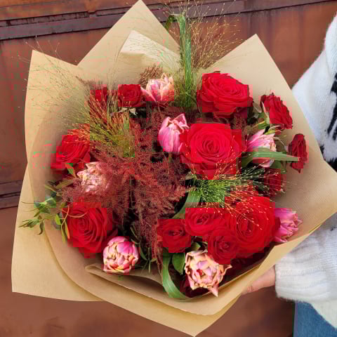 La mulți ani! - Buchet RED LOVE