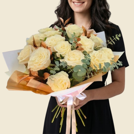 Buchete trandafiri albi - Buchet cu 15 trandafiri albi