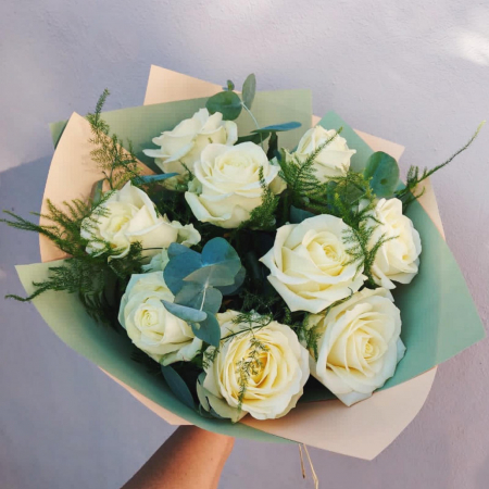 Buchet cu 9 trandafiri Albi [2]