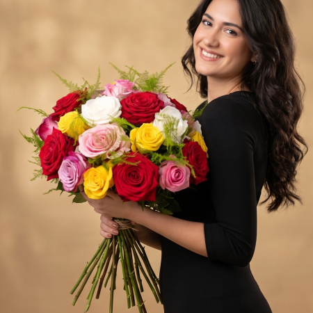 Buchet cu trandafiri multicolor [3]