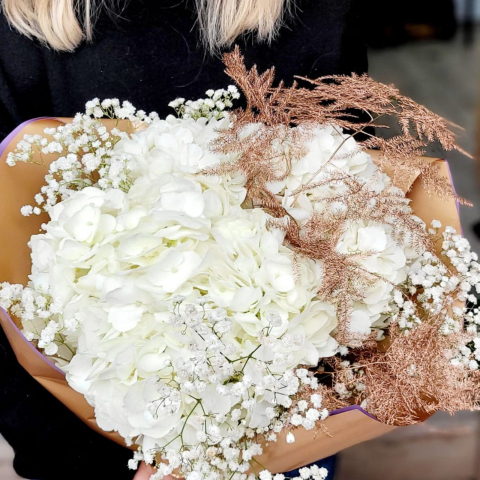 Buchet cu hortensia albă [2]