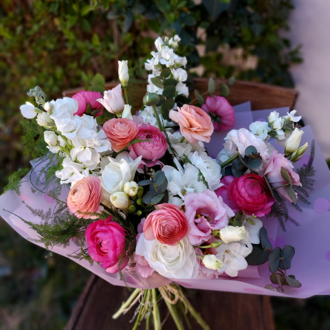 Buchet cu matthiola și ranunculus [2]