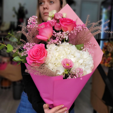 La mulți ani! - Buchet de flori Gentle
