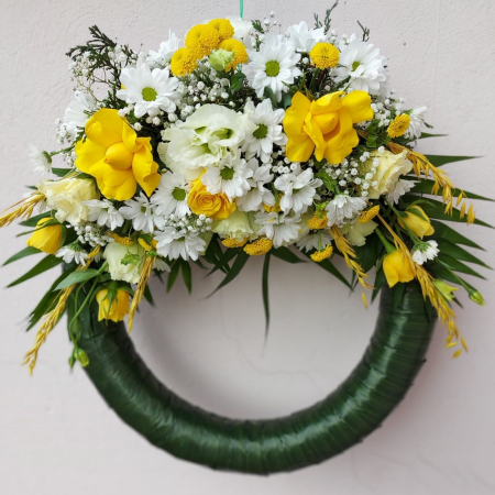 Coroane funerare - Coroană cu flori albe și galbene
