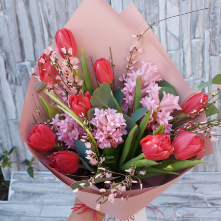 Buchet cu lalele și zambile [1]